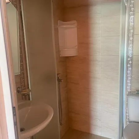 Bah Holidays Aparthotel